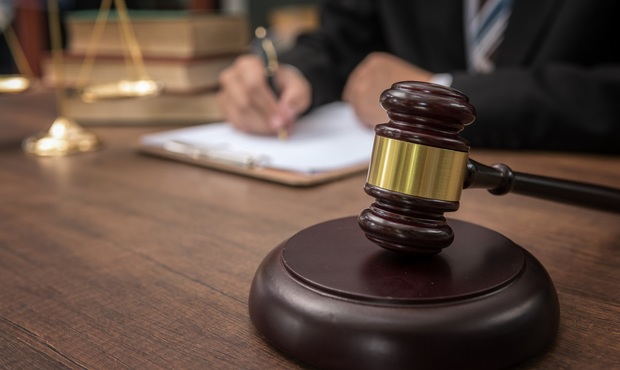 Суд відкрив справу про банкрутство енерготрейдера, пов'язаного з Коломойським