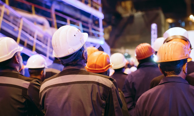 Зайнятість у американській промисловості знизилася, робочий тиждень скоротився