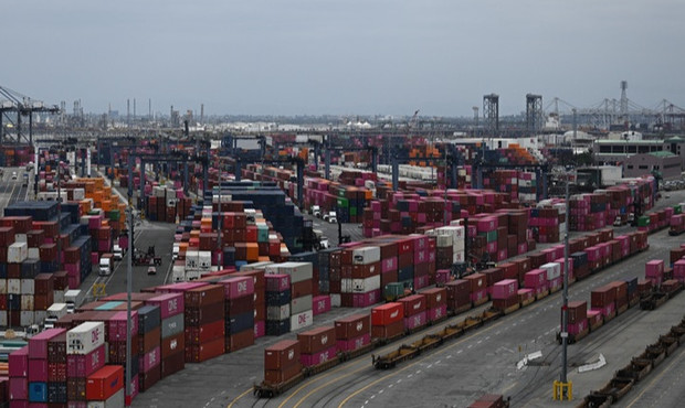 Пекін різко нарощує експорт стратегічних металів