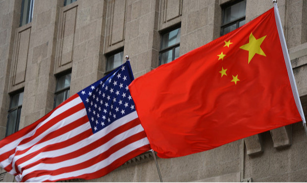 США пригрозили Китаю 100% митами за купівлю нафти РФ