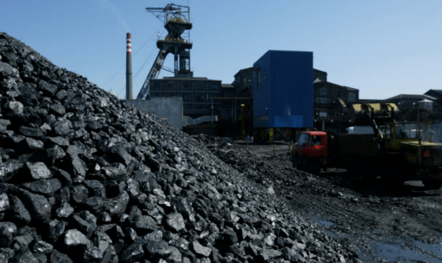 Китай скоротив імпорт вугілля майже на чверть