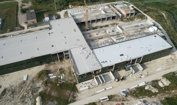 Львів закликав Туска втрутитись: польська компанія зриває будівництво заводу