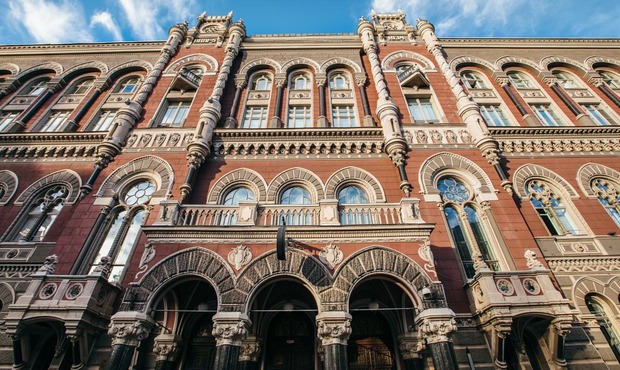 В Україні ринок фінансових послуг за місяць покинуло 13 учасників