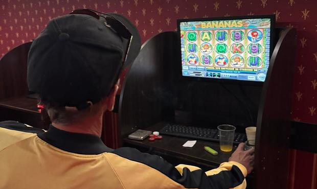 В Києві ліквідували мережу нелегальних гральних залів