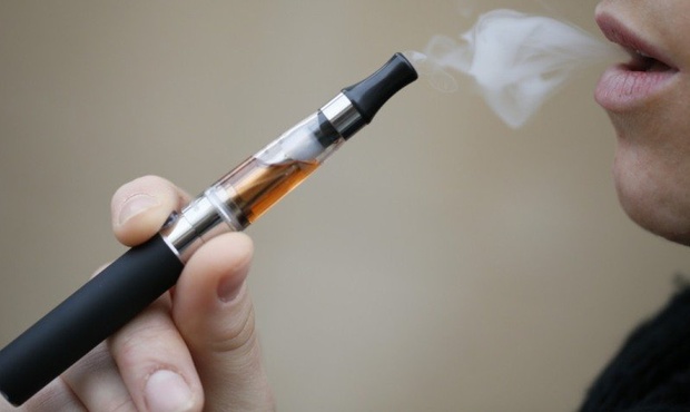 В Україні тіньовий ринок електронних сигарет наближається до 100%