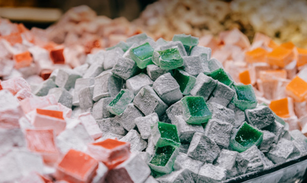 Імпорт ласощів без податків на понад 7 мільйонів гривень: БЕБ викрило схему