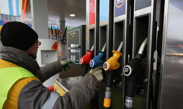 РФ може стати залежною від імпорту пального на 60%