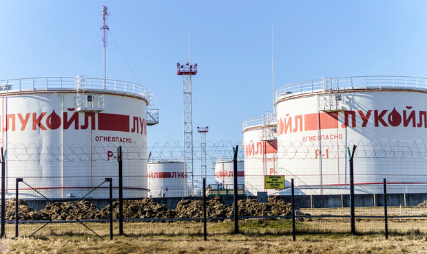 Болгарія хоче взяти під контроль завод російського гіганта "Лукойл" після санкцій США