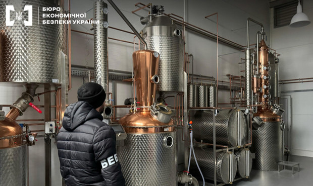 На Черкащині викрили підпільне виробництво алкоголю: вилучено 12 тонн продукції на 4 мільйона