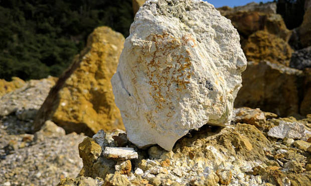 Окупанти остаточно вичерпали запаси каоліну біля Маріуполя