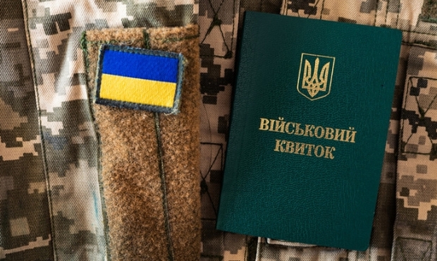 Бізнес закликає зробити безперервне перебронювання працівників критичних підприємств