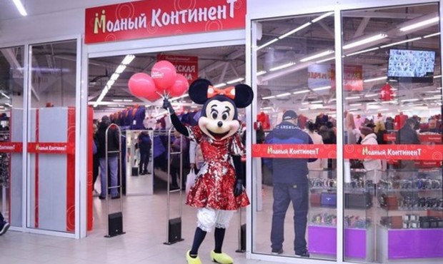 Наслідки санкцій: в Росії збанкрутувала одна з найбільших мереж одягу