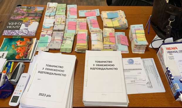 Мережу магазинів відомої франшизи напівфабрикатів викрили в ухиленні від сплати податків