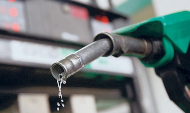 Росія продовжила заборону на експорт бензину на тлі ударів України по НПЗ