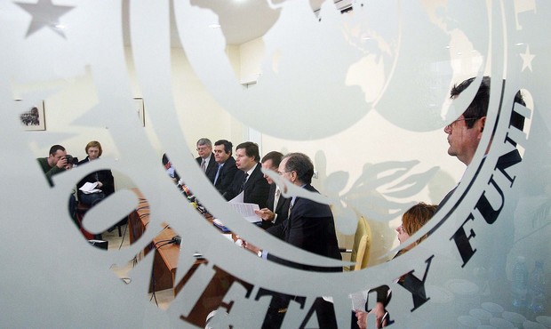 Україна очікує на черговий транш МВФ у лютому, - Порошенко