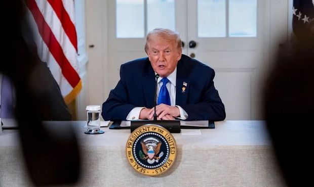 Трамп пригрозив усім країнам, що торгують з Іраном, митами у 25%