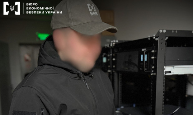 На Київщині викрили канал збуту електроніки компанії в РФ, яка співпрацює з держструктурами