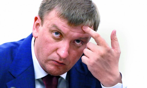 Петренко не прийшов на антикорупційний комітет, бо його заблокували у власному кабінеті