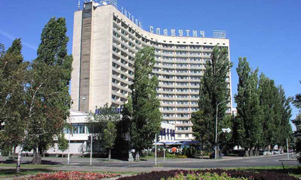 Суд повторно почав ліквідацію готелю «Славутич»