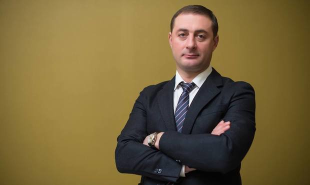 До роботи! Але спочатку - за парти