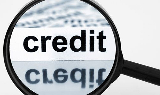 В Україні зросла кількість дефолтних кредитів