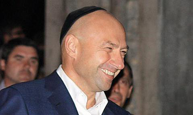 Боголюбов вимагає повернути йому гроші, втрачені у Приватбанку