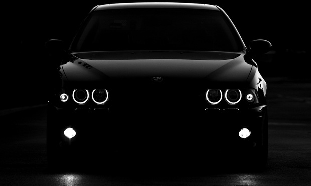 АРМА продало перші корупційні автівки на понад 2,5 мільйона